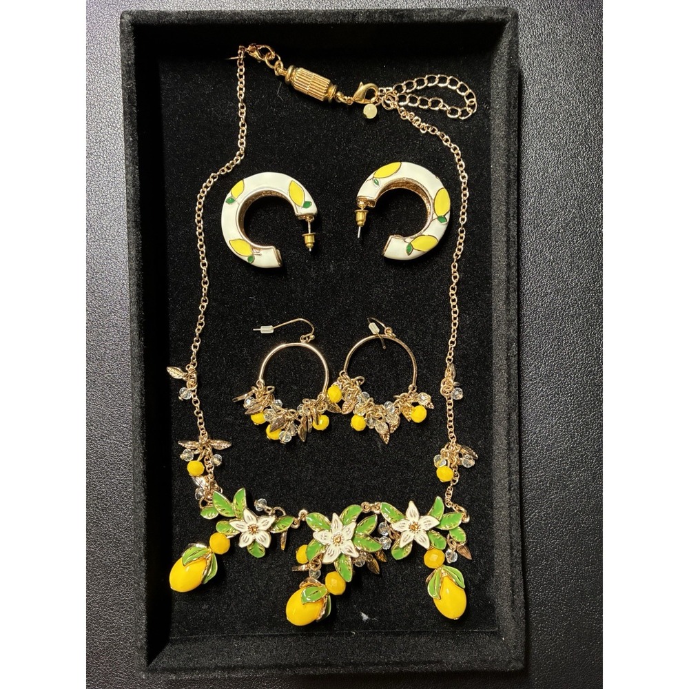 Estate Find: Vintage Avon - Lemon Enamel Floral Jewelry Set